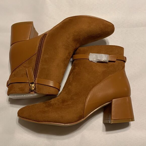 Women's size 5 chunky heels round toe ankle boots w/buckle. - Picture 2 of 10